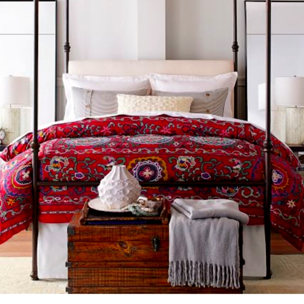 Pottery Barn Mikela Duvet Cover (king)